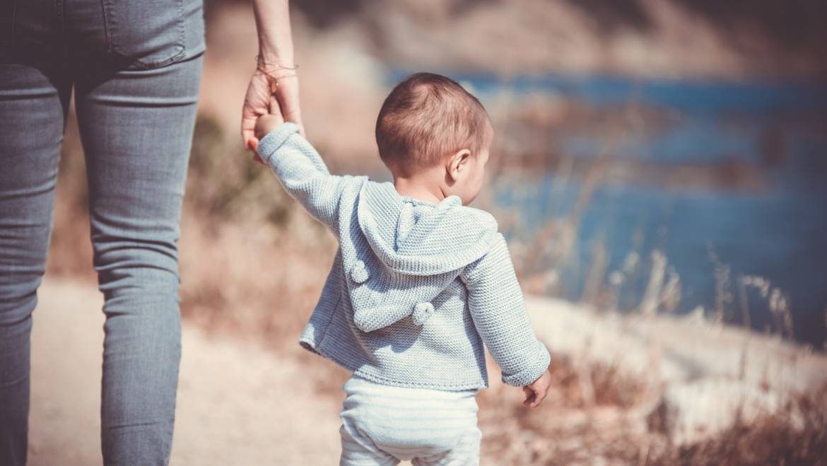 ¿Es discriminatorio que el permiso de paternidad tenga una duración de tiempo inferior que el de la madre?