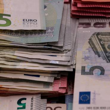 Es fixa el salari mínim interprofessional (SMI) en 950 €/mes per a 2020