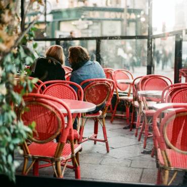 CATALUÑA: COVID-19. Bares y restaurantes pueden abrir hasta las 5 de la tarde a partir del lunes 8 de marzo