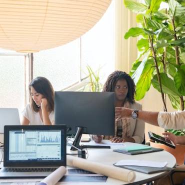 Ajuts i subvencions per a empreses i pimes
