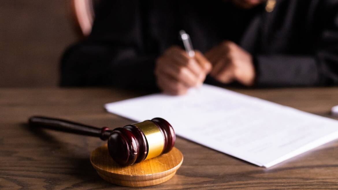 El Tribunal de Justícia de la Unió Europea sentencia que s’han d’aplicar les normes d’acomiadament col·lectiu en cas de jubilació de l’empresari