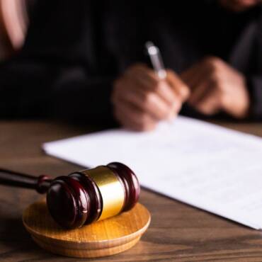 El Tribunal de Justícia de la Unió Europea sentencia que s’han d’aplicar les normes d’acomiadament col·lectiu en cas de jubilació de l’empresari