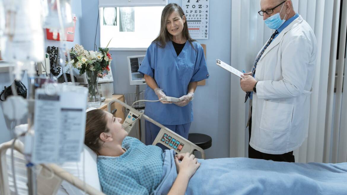 El permís per hospitalització d’un familiar s’extingeix amb l’alta?