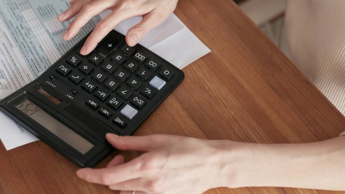 Obligaciones fiscales de las empresas y autónomos antes de que acabe el año