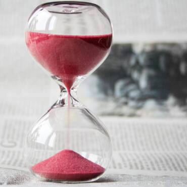 Jornada laboral y control horario: aclaraciones oficiales que debes conocer
