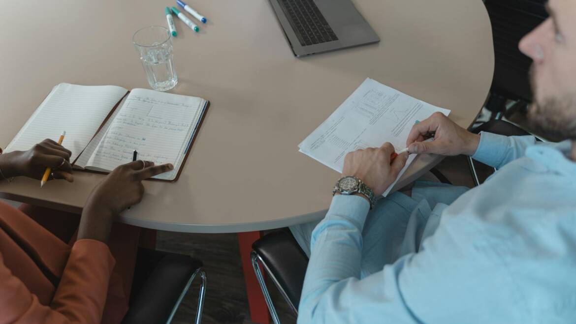 Libros y documentos tras la liquidación de una sociedad: lo que no puedes pasar por alto