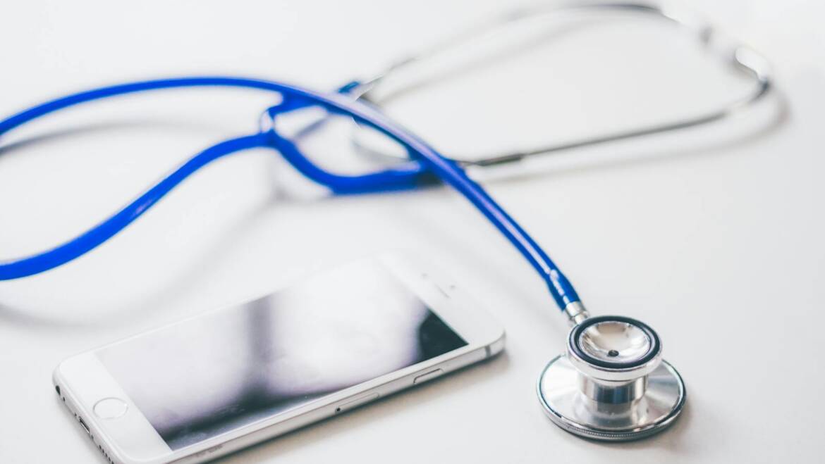 Com s’ha de justificar el permís retribuït per ingrés hospitalari?