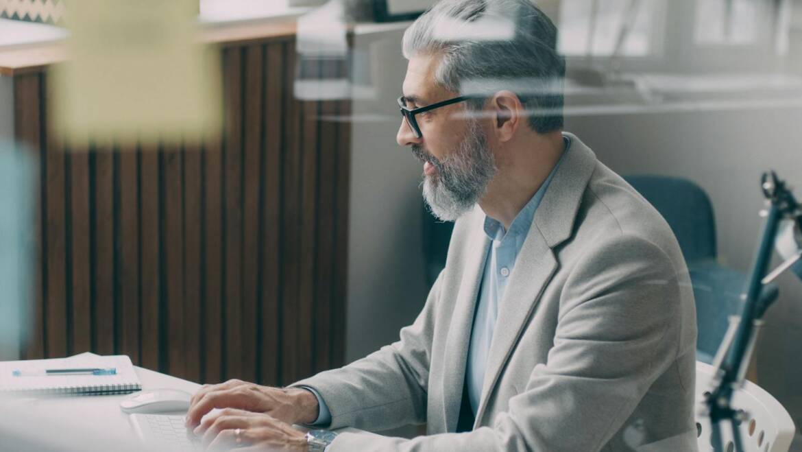 Retencions del treball: comunicació de dades del perceptor de rendes del treball al seu pagador o de la variació de les dades prèviament comunicades (model 145)