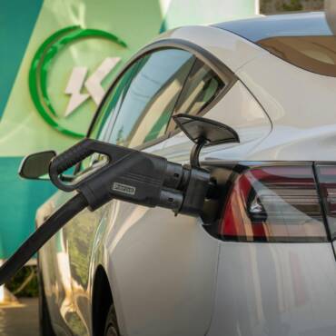 Un professional es pot deduir la despesa d’electricitat consumida en la recàrrega d’un vehicle elèctric que utilitza en la seva activitat?